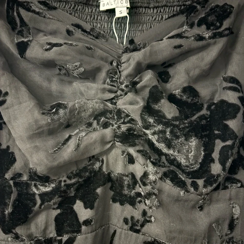 Baltic Born Mera Velvet Midi Dress NWT - Picture 4 of 8